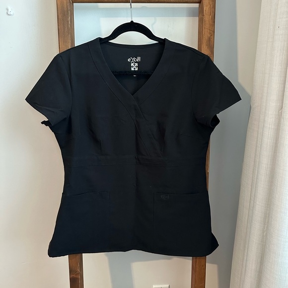 Excel 4 Way Stretch Scrub Top - Picture 2 of 7